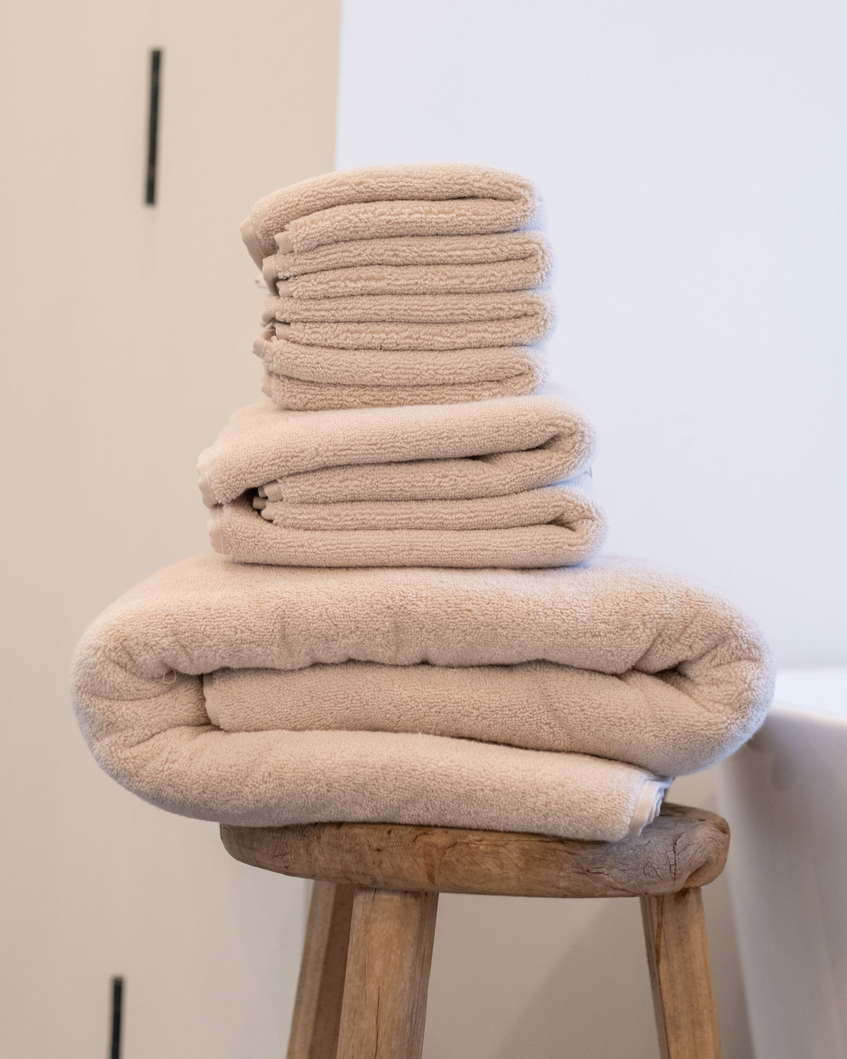 The Luxe Washcloths in Sand