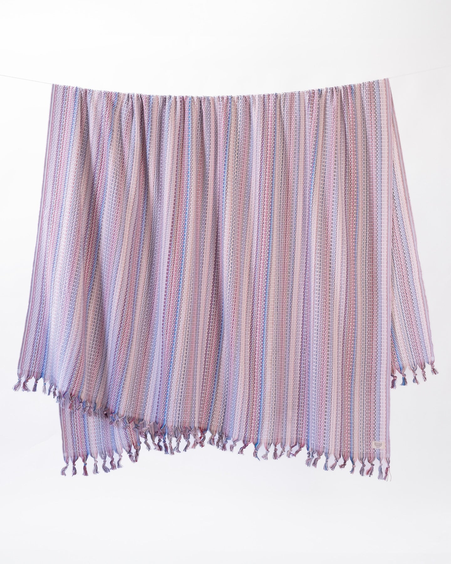 The Labyrinth Blanket in White