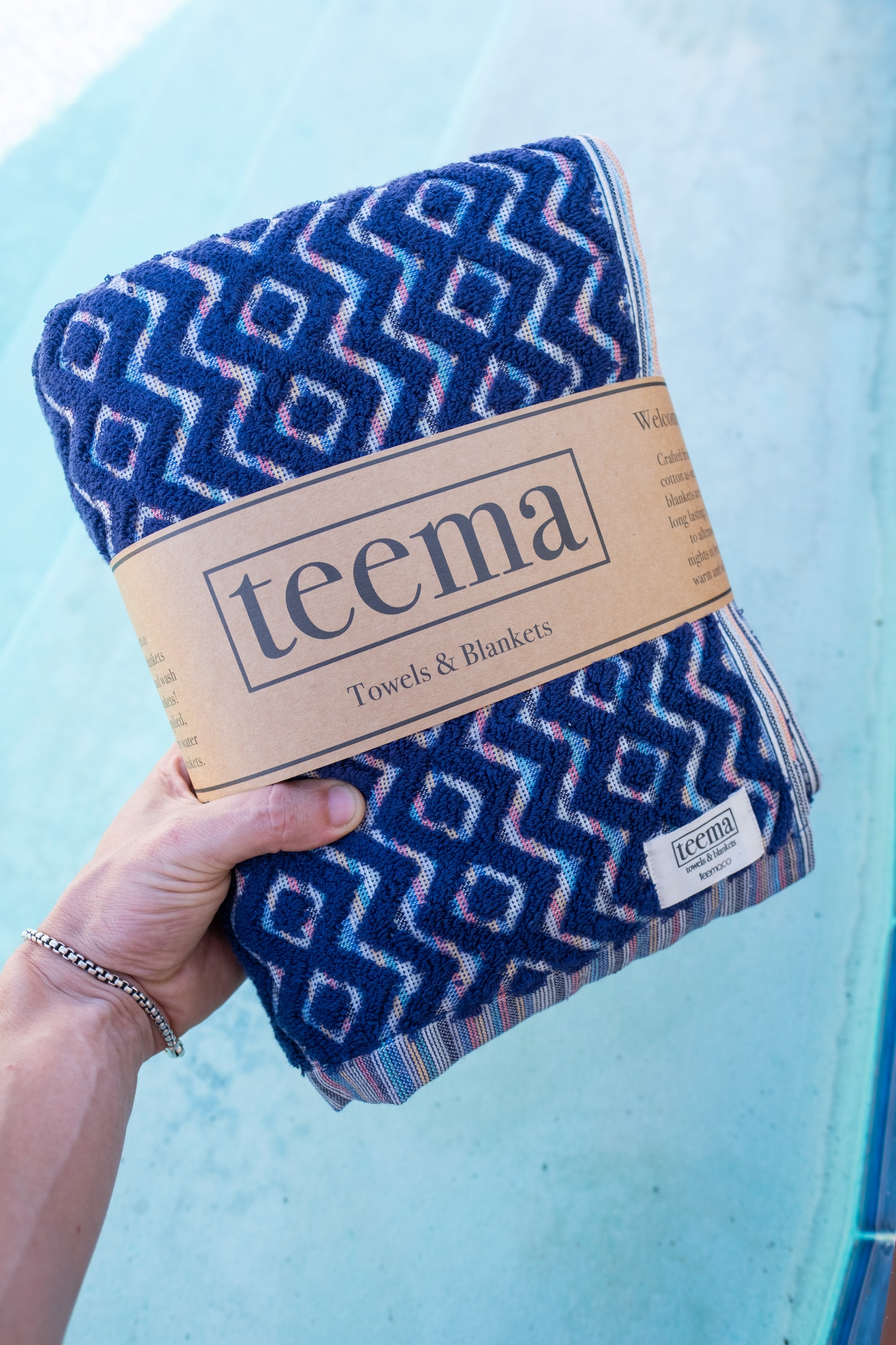 The Motley Bath Sheet in Navy