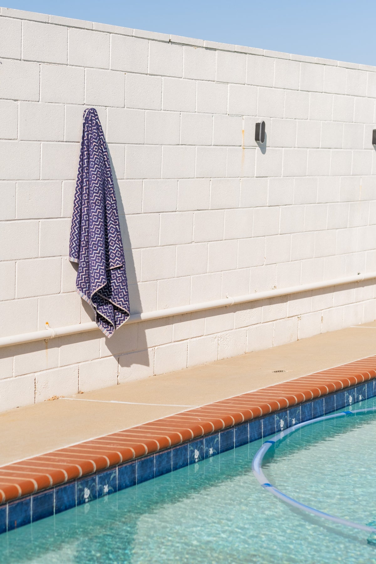 The Motley Bath Sheet in Navy