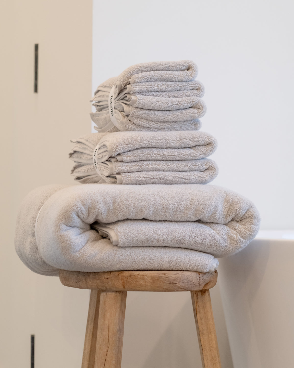 The Luxe Washcloths in Stone