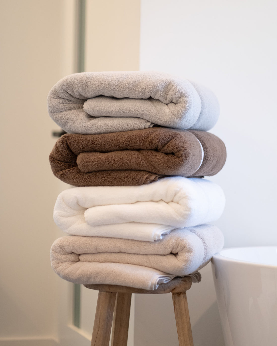 The Luxe Hand Towels in Stone