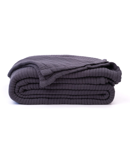 The Stitched Cotton Quilt in Charcoal